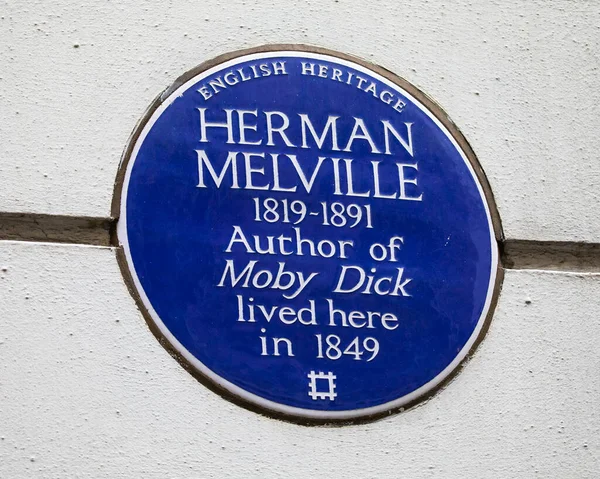 2022年9月14日 イギリス ロンドンのクレイブン ストリートにブルー プラークが設置され かつて有名な作家ハーマン メルヴィルが住んでいた場所となった ストック写真