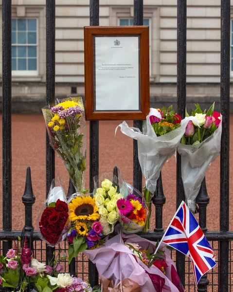 London September 9Th 2022 Notice Gates Buckingham Palace London Informing — Stock Photo, Image