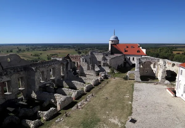 在 janowiec，波兰的城堡废墟 图库照片