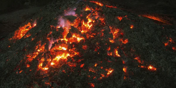 Smoldering fire — Stock Photo, Image