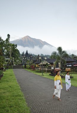 Bali, Endonezya besakih tapınağından Agung Dağı