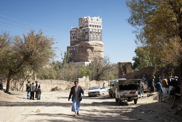 Dar al hajar palace i wadi dhahr Jemen — Stockfoto