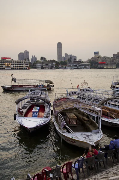 Dolina rzeki z łodzi w Kairze w Egipcie — Zdjęcie stockowe