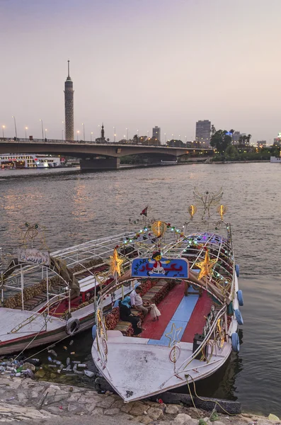 Lodě na Nilu u řeky cairo egypt — Stock fotografie