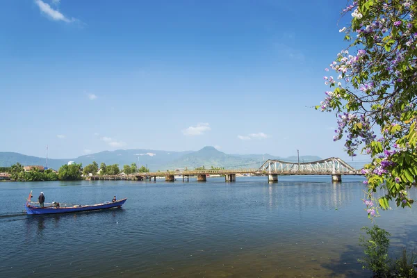 Kampot березі річки в Камбоджі — стокове фото