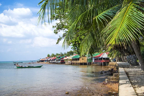 Mercado de cangrejos restaurantes en kep cambodia — Foto de Stock