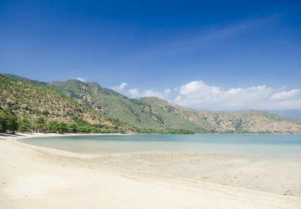 Areia branca playa cerca dili este timor — Foto de Stock