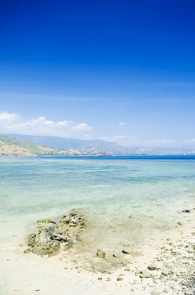 Spiaggia di Areia branca vicino dili Timor Est — Foto Stock