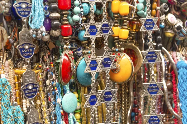 Toeristische souvenirs in Jeruzalem, Israël — Stockfoto