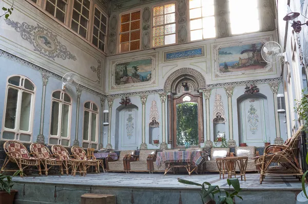 阿尔 · 拉比耶酒店酒廊室内设计在叙利亚大马士革 — 图库照片