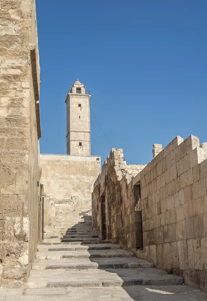 Aleppo oude citadel mijlpaal in Syrië — Stockfoto