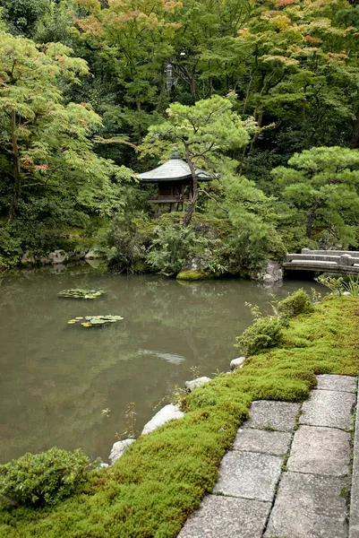 日本の伝統的な庭京都日本 — ストック写真