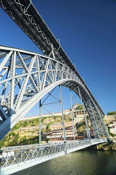 Dom luis most mezník v Portugalsku porto — Stock fotografie
