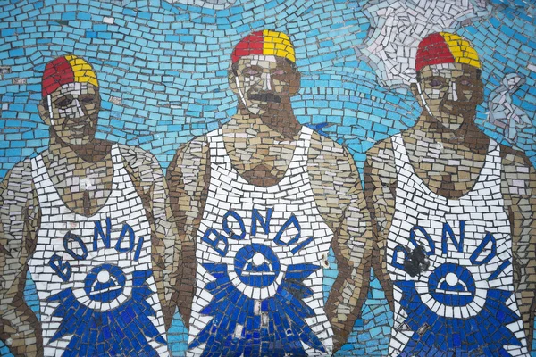 Salvavidas banco de mosaico en bondi beach sydney australia — Foto de Stock