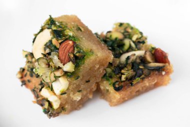 İstanbul hindisinde taze ev yapımı irmikli baklava ortadoğu tatlı pastası.