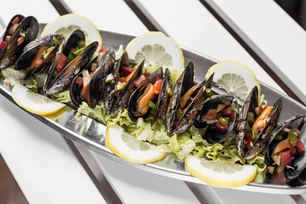 Mejillones Vapor Con Porción Tapas Pico Gallo Restaurante Barcelona España —  Fotos de Stock