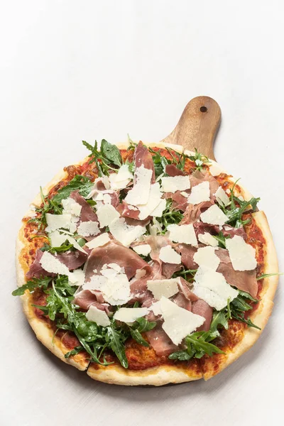 Parma Ham Rocket Leaves Parmesan Cheese Gourmet Pizza White Background — Stock Photo, Image