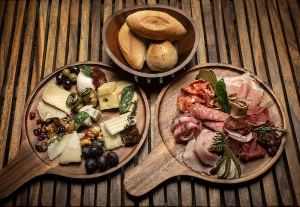 Mixed European Charcuterie Cheese Cold Cuts Platter Wood Table — ストック写真