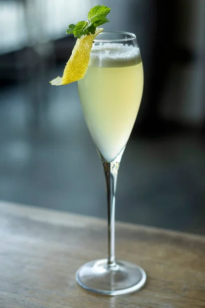 Citron Pamplemousse Avec Cocktail Aux Agrumes Blanc Oeuf — Photo