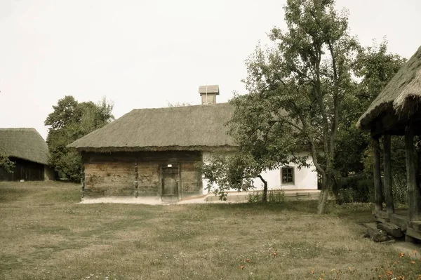 Stary Tradycyjny Ukraiński Dom Miejscowości — Zdjęcie stockowe