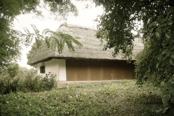 Vecchia Casa Nel Villaggio — Foto Stock