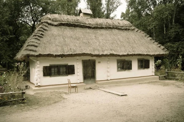 Ancienne Maison Ukrainienne Traditionnelle Dans Village — Photo