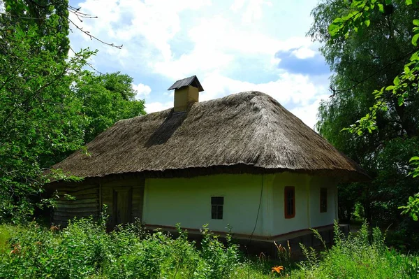 Stary Tradycyjny Ukraiński Dom Miejscowości — Zdjęcie stockowe
