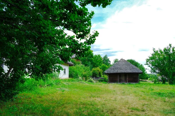 Vecchie Case Tradizionali Ucraine Nel Villaggio — Foto Stock