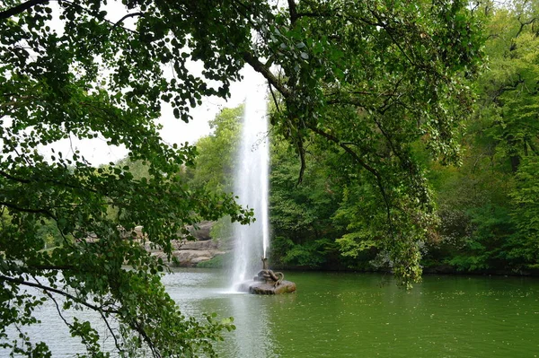 Vackert Vattenfall Parken — Stockfoto