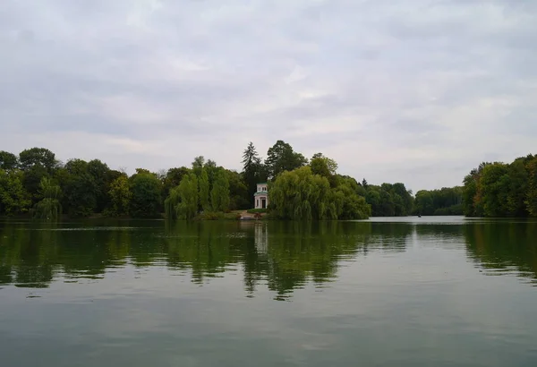 Beau Paysage Avec Une Rivière Lac — Photo