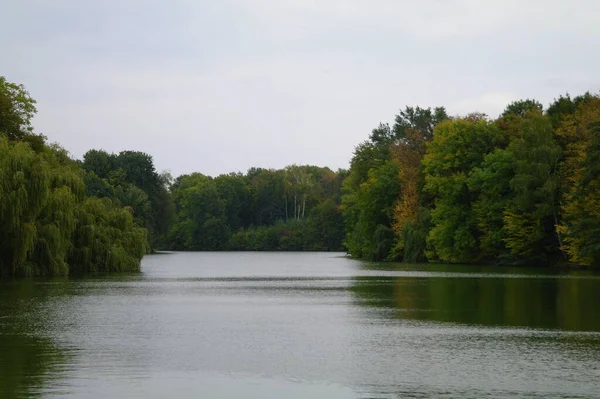 Schöne Landschaft Mit Einem Fluss Und Einem See Hintergrund — Stockfoto