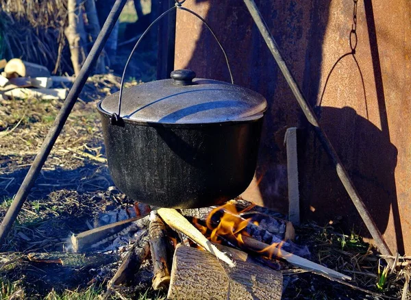 Ateşte Demlik Pişiriyorum — Stok fotoğraf