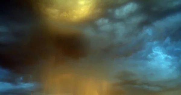 Mooie Zonsondergang Hemel Met Heldere Wolken — Stockfoto