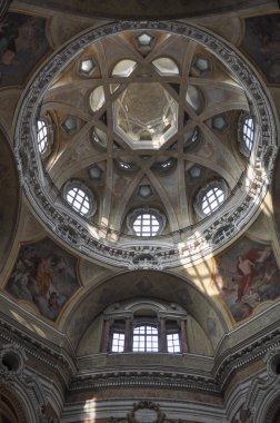 San lorenzo Kilisesi Torino