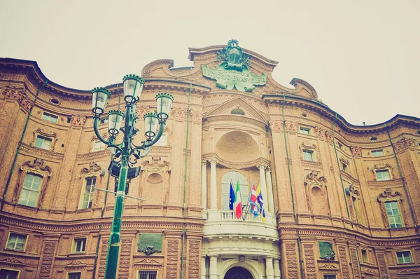 カリニャーノ宮、トリノのレトロな外観 — ストック写真