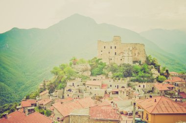 Castelvecchio'yu di rocca barbena retro görünümlü