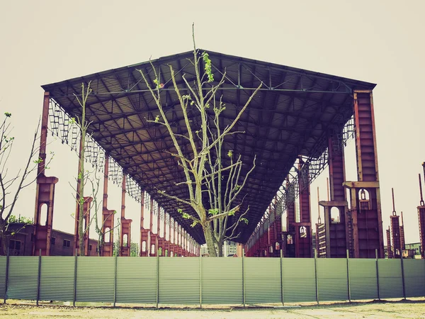 Abandonado fábrica retro olhar — Fotografia de Stock