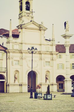 venaria retro görünümlü