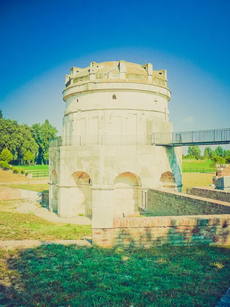 Mausoleo di teodorico, ravenna retro look — Stockfoto