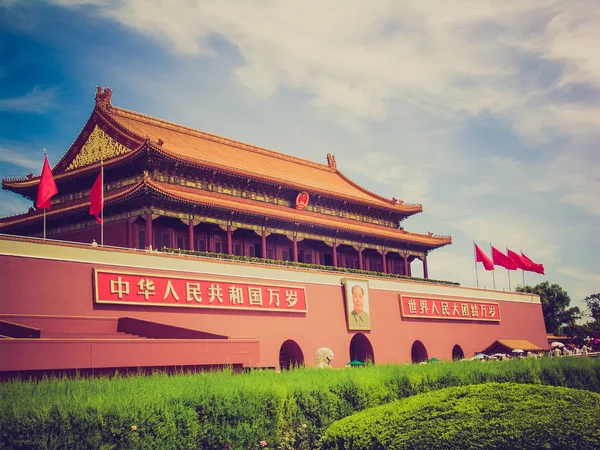 Himmelska fridens torg i peking retro titta — Stockfoto