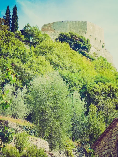 Rocca di Castiglione Orcia, Italia buscando retro —  Fotos de Stock
