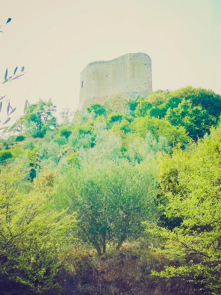 Rocca di Castiglione Orcia, Italia dall'aspetto retrò — Foto Stock
