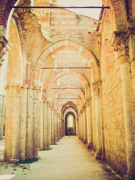 Abbazia di San Galgano dall'aspetto retrò — Foto Stock