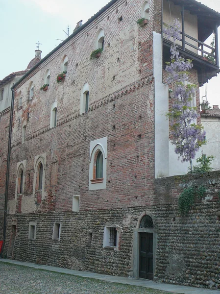 Castellazzo di Buronzo (VC) kasteel — Stockfoto