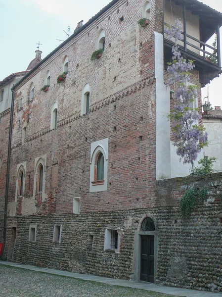 Castellazzo-ді-buronzo замок — стокове фото