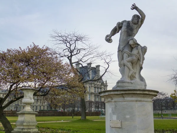 Лувр Парижа — стокове фото