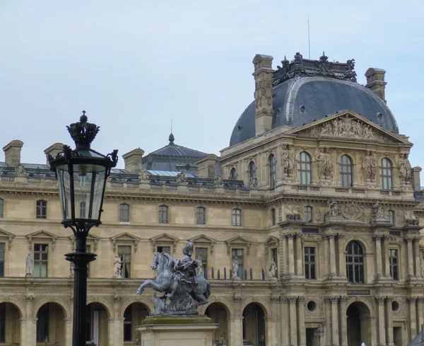 Louvre Paříž — Stock fotografie