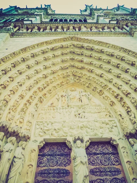 Olhar retrô Notre Dame Paris — Fotografia de Stock