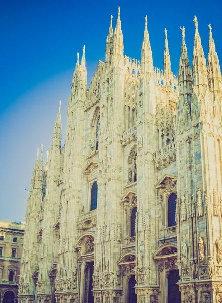 Retro titta duomo milan — Stockfoto