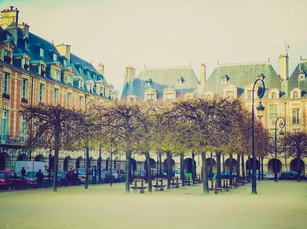 Retro look Place des Vosges Paris — Stock Photo, Image